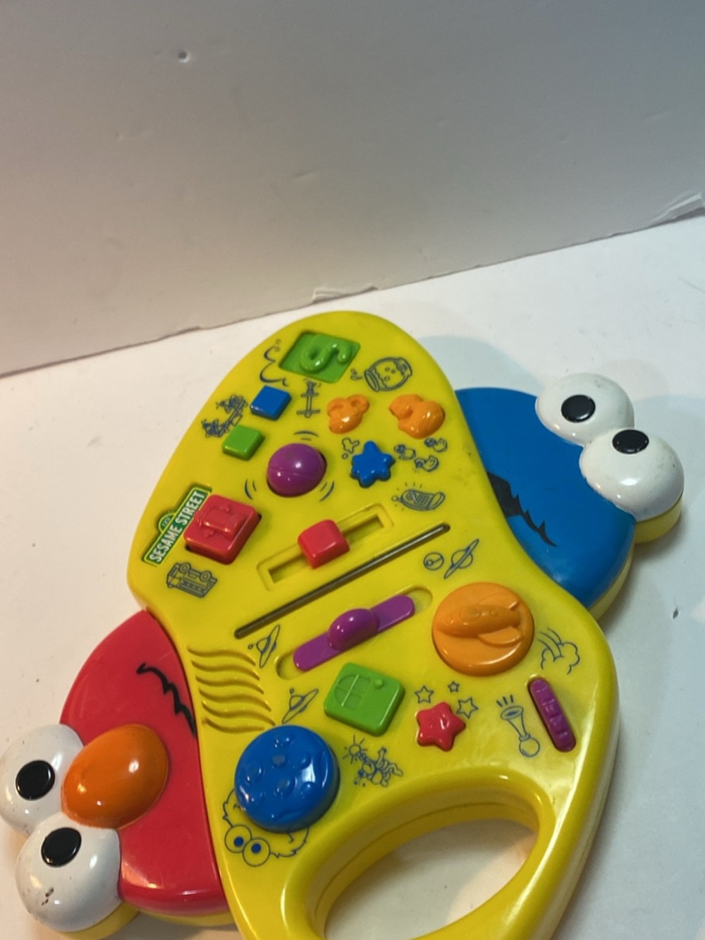 Sesame Street Giggle Sound Station Classic Electronic Learning Toy 2003